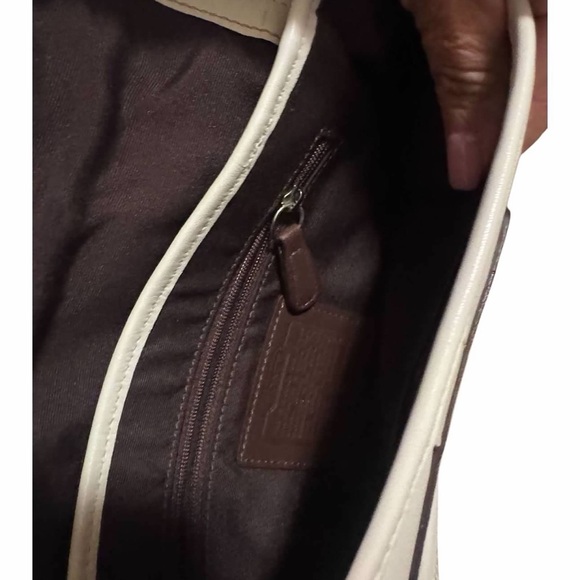 Coach Elegant Off White Leather Shoulder Bag Soho Authentic - Picture 10 of 17